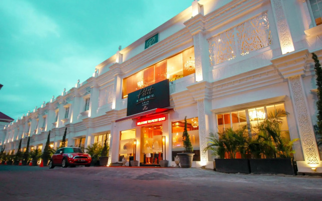 Petit Boutique Hotel