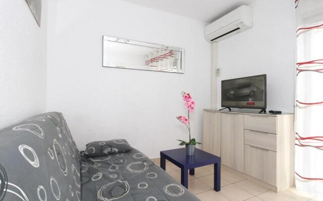 Appartement Balaruc-les-Bains, 1 pièce, 4 personnes - FR-1-553-43