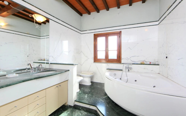 Villa Elena Galleno in Galleno