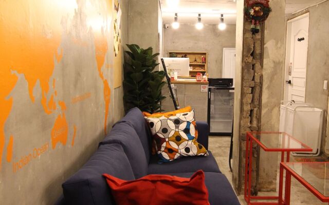 Bunk Guest House - Hostel