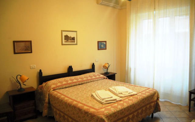 Ianus Guest House