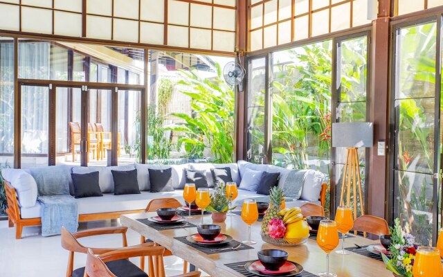Finns Beach Villa Canggu