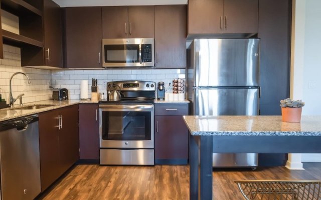 Modern 2Br Apt 3Min From Convention Center