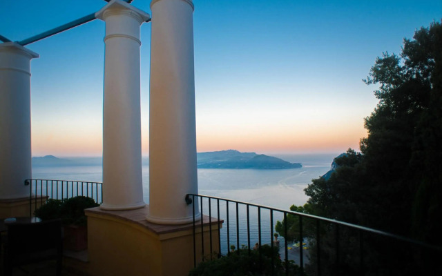 Caesar Augustus Hotel