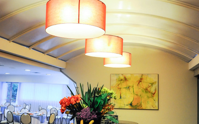 Hotel Boulevard Plaza