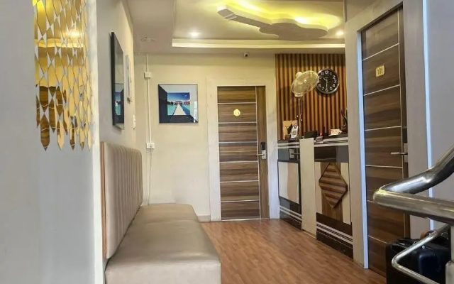 Avenue Suites