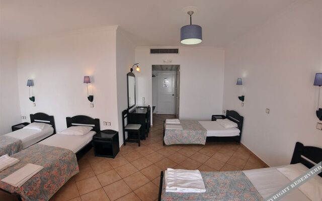 The Pink Palace Hotel & Hostel