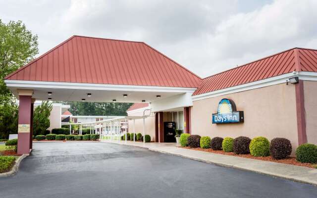 Days Inn by Wyndham Goldsboro