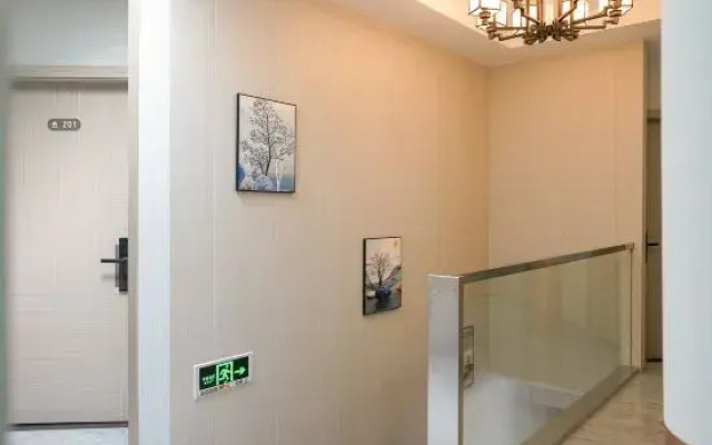 Yunqing Homestay (Shanghai Linghe Road)