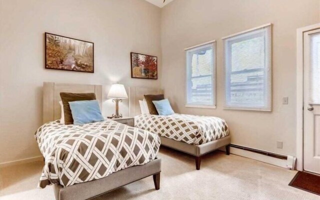 2 Bedroom Ski-in Ski-out Condo in Snowmass Village