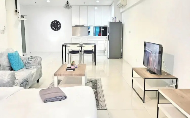 Summer suites klcc By Regal Homes