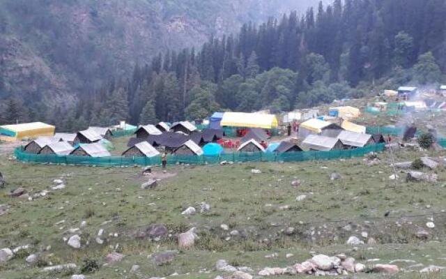 Kheer Ganga Trekking camps