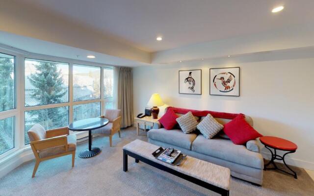Le Chamois by Whistler Premier