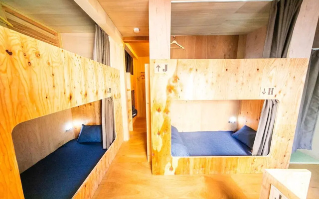 Momodaniagito - Hostel