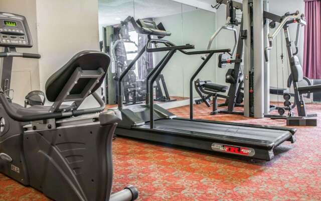 Quality Inn & Suites Indianapolis Northwest