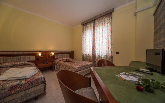 New Petit Hotel