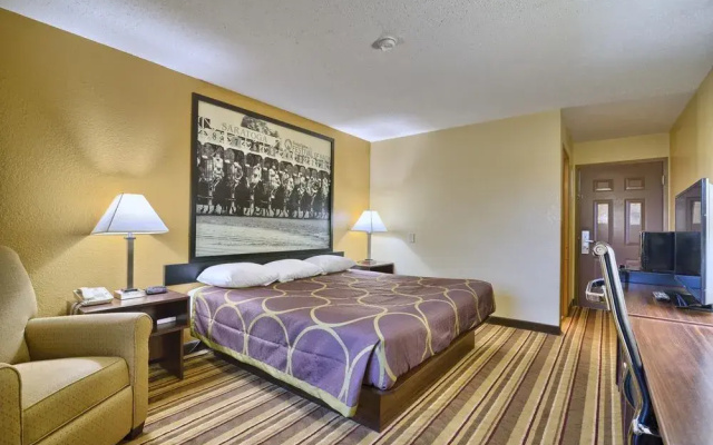 Super 8 By Wyndham Latham/Albany Airport