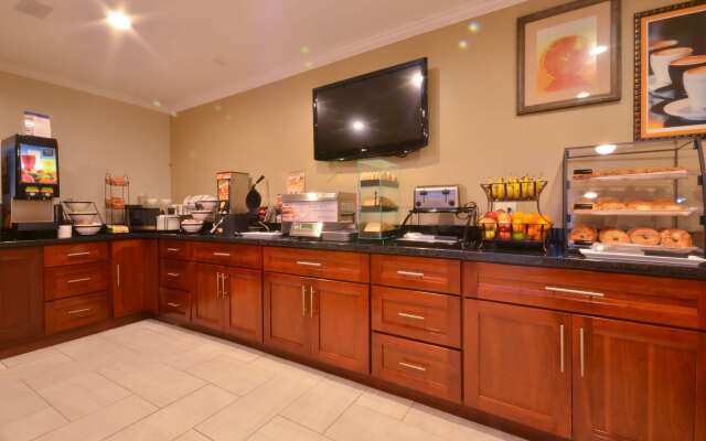 Best Western The Inn & Suites Pacific Grove