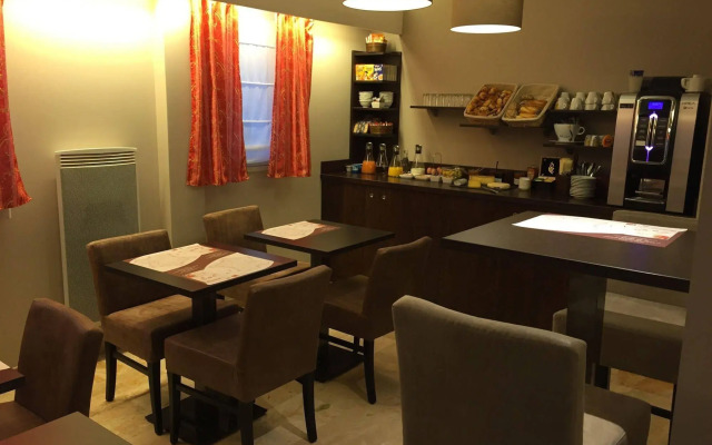 Atalante Hotel
