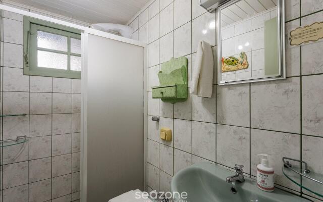 Sobrado agradável c/ churrasq. 90m do mar RDD657