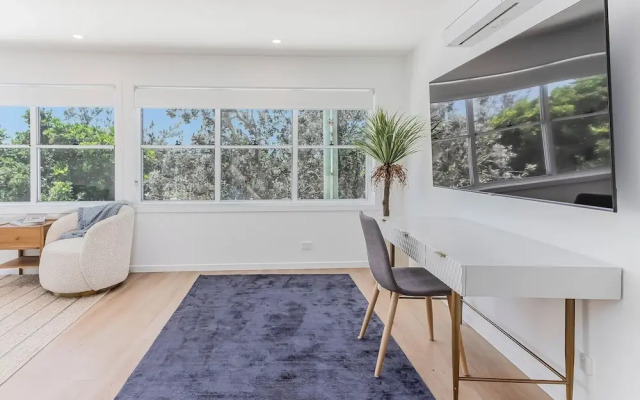 Relax on Marine Parade 2 BDR Apartment