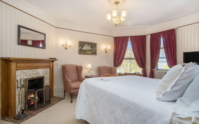 The Lamplighter Bed & Breakfast of Ludington