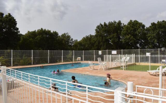 Petit Mas Au Paradis Avec Piscine Pour 6 Personnes