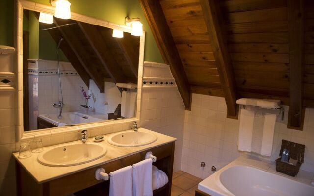 Hotel AA Chalet Bassibe Baqueira by Silken