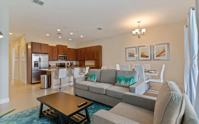 4BR Townhome in Festival