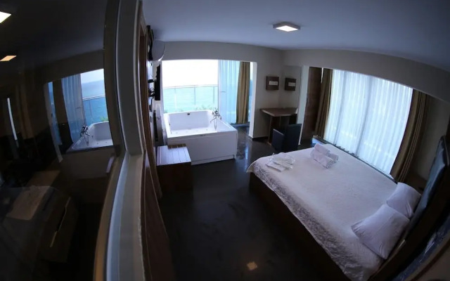 Bayraktar Hotel