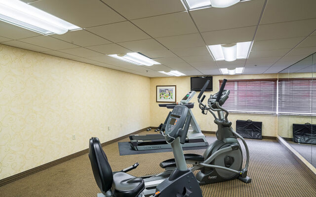 Red Roof Inn & Suites Wilmington - New Castle