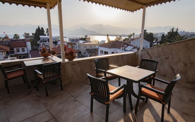 White Garden Hotel