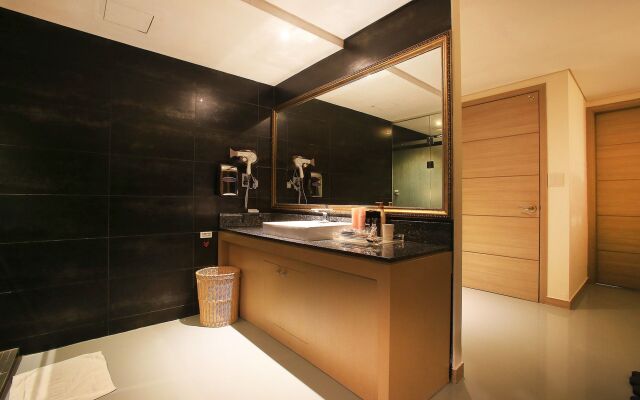 Tara Hotel