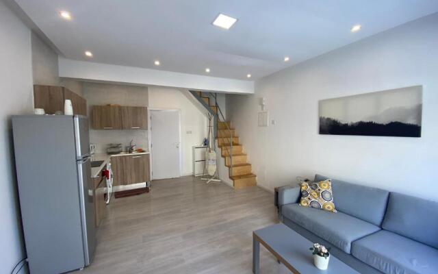 Renovated 1-bedroom duplex 100m by sea