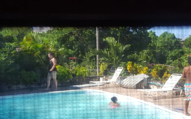 Holiday House at Villa Montego