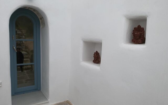 Traditional House At Kaloxilos Naxos