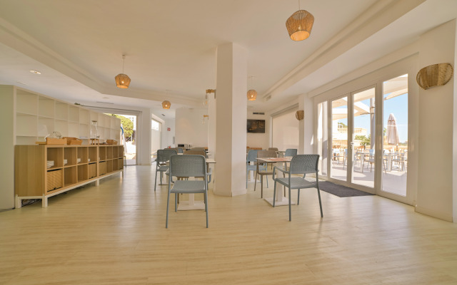 Apartamentos Azul Playa