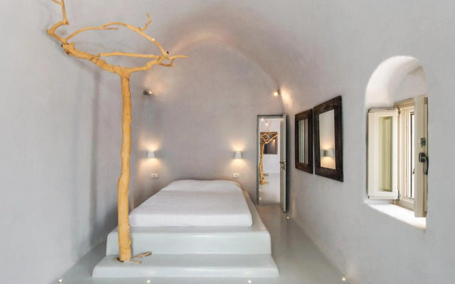 Ammos Oia Mansion