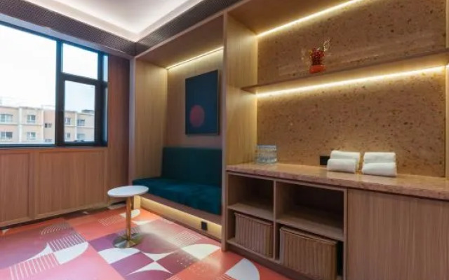 Orange Hotel (Shache Food Street Pedestrian Street)