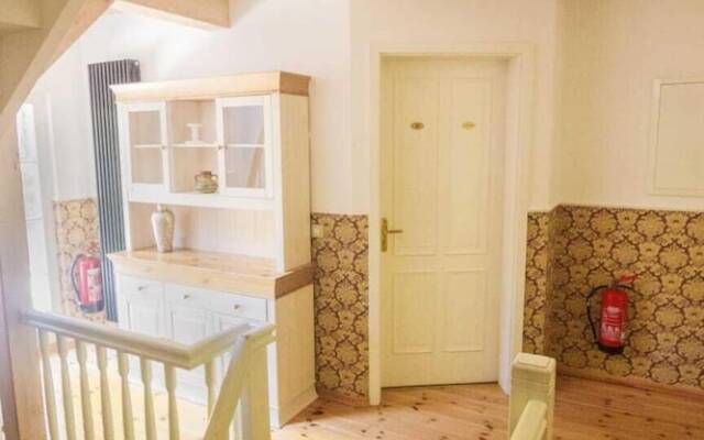 Hotel Lindequist und Wald Hostel Sellin