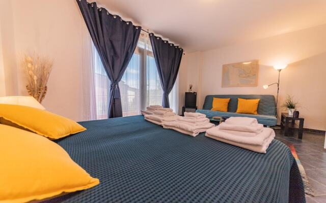 Baia Blu RTA Residence