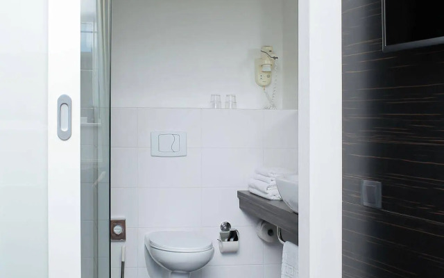 Oru Hub Hotel Tallinn - Handwritten Collection