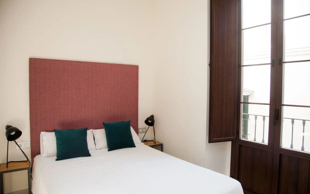 Guzman El Bueno Suites