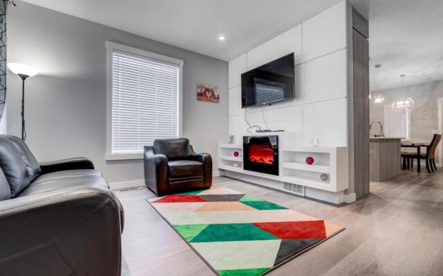 Three-Bedroom House with Walk-in Closet #29 Sunalta Downtown