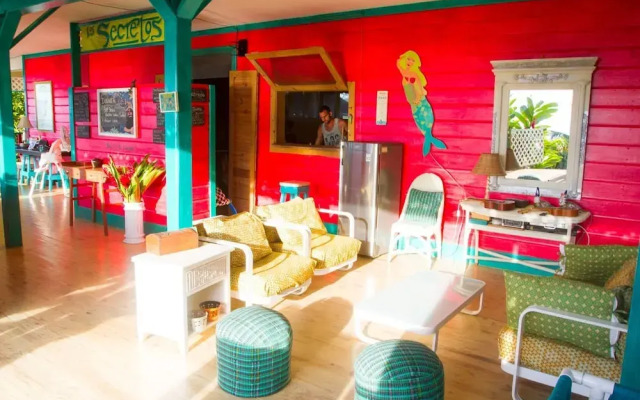 Los Secretos Guest House