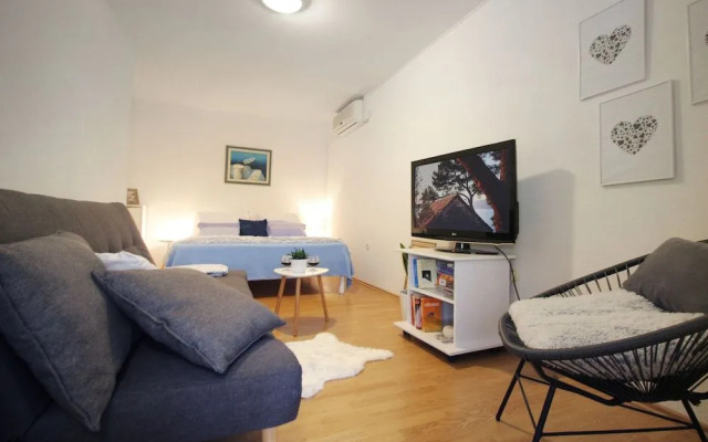 Apartmani Leo Marin