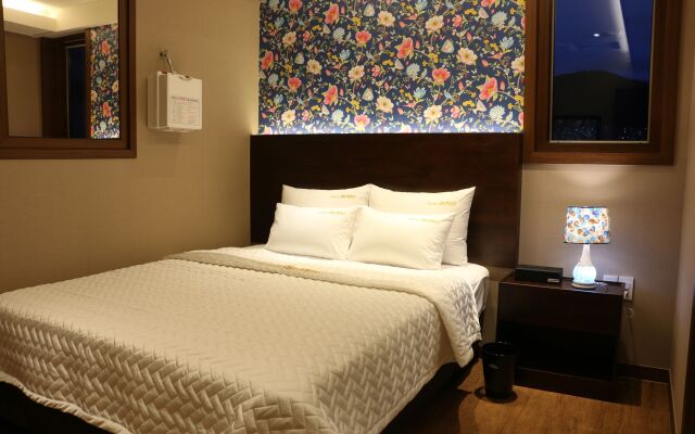 Hotel MOMO