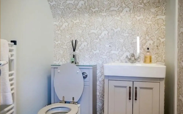 The Old Granary, Nether Westcote