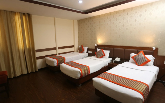 Yellow Pagoda Hotel