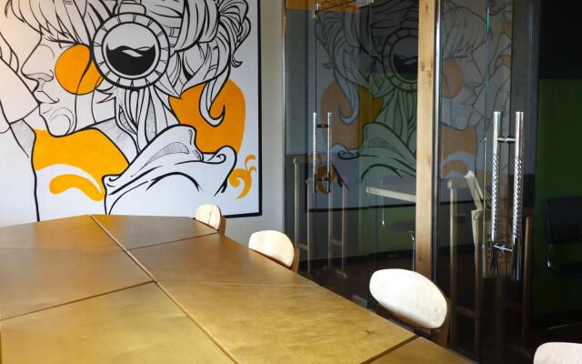 ESENIN 1 Hostel & Bar
